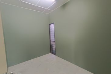 Rose Apartment, Taman Saujana Utama