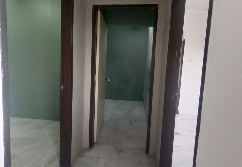 Rose Apartment, Taman Saujana Utama