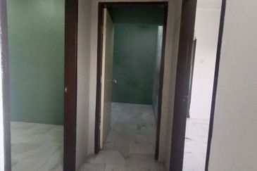 Rose Apartment, Taman Saujana Utama