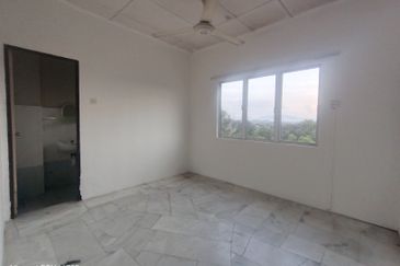 Rose Apartment, Taman Saujana Utama