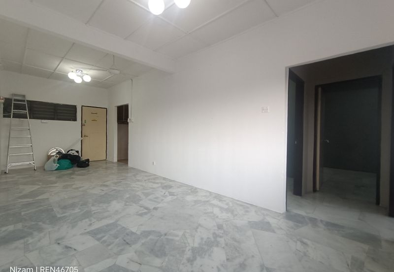 Rose Apartment, Taman Saujana Utama