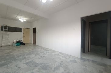 Rose Apartment, Taman Saujana Utama