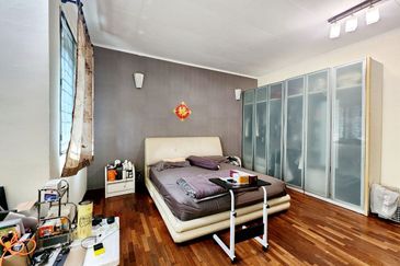 DOUBLE STOREY SUPERLINK @ JALAN BIRAI, BUKIT JELUTONG