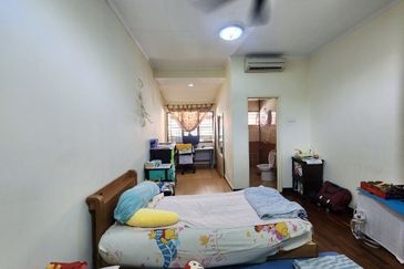 DOUBLE STOREY SUPERLINK @ JALAN BIRAI, BUKIT JELUTONG