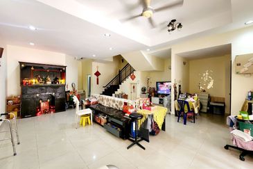 DOUBLE STOREY SUPERLINK @ JALAN BIRAI, BUKIT JELUTONG