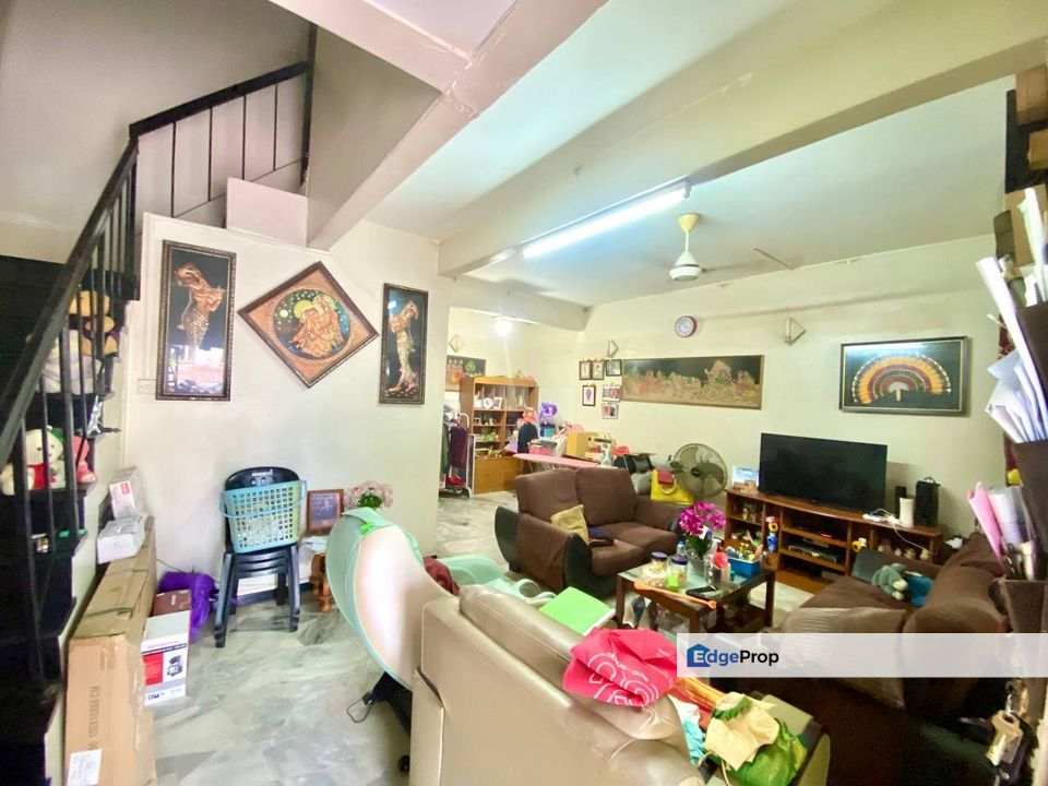 [KITCHEN EXTENDED | WALKING DISTANCE TO LRT] CORNER LOT 2 STY USJ 6, Selangor, USJ