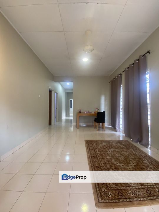 [FREEHOLD OPEN ] 1 STY SEMI DETACHED HOUSE, TAMAN DESARIA, NILAI, Negeri Sembilan, Seremban