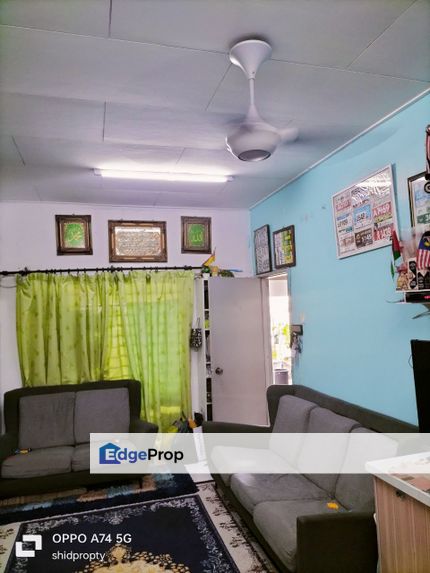 TERES SETINGKAT @ TAMAN PUNCAK SAUJANA, KAJANG, Selangor, Kajang