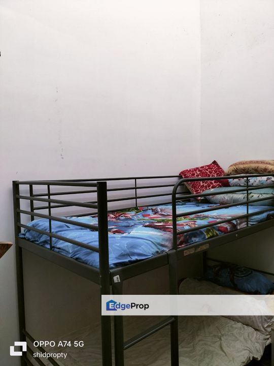 TERES SETINGKAT @ TAMAN PUNCAK SAUJANA, KAJANG, Selangor, Kajang