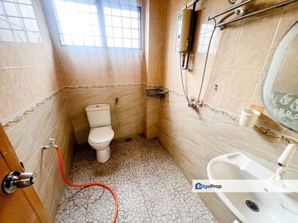 [FACING OPEN & EXTENDED] 2 STOREY TAMAN PINGGIRAN SAUJANA, KAJANG, Selangor, Kajang