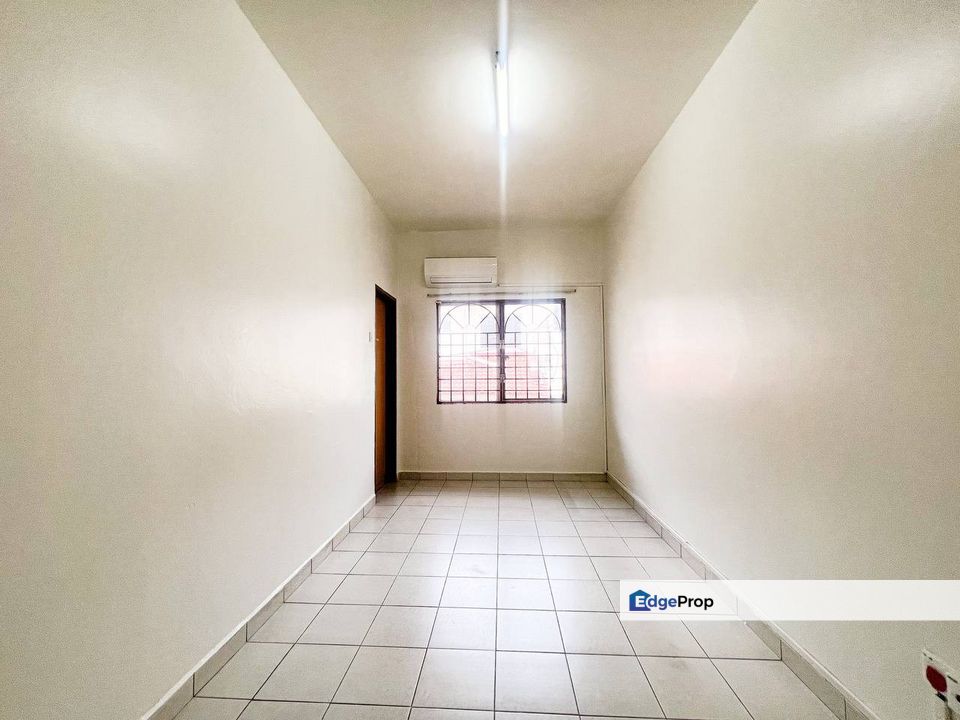 [FACING OPEN & EXTENDED] 2 STOREY TAMAN PINGGIRAN SAUJANA, KAJANG, Selangor, Kajang
