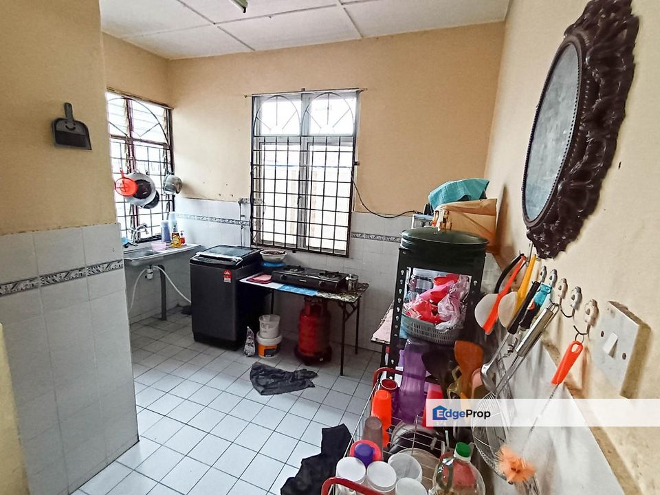 [DEKAT SEKOLAH] END LOT TERES SETINGKAT TAMAN SEROJA ,BDR BARU SALAK TINGGI, Selangor, Sepang