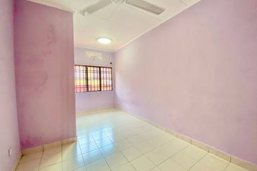 Jalan Spektrum U16 @ Taman Bukit Subang