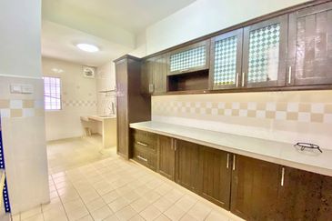 Jalan Spektrum U16 @ Taman Bukit Subang