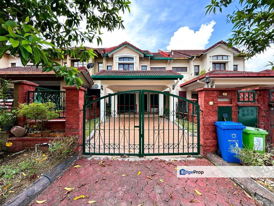 RENOVATED‼️ Double Storey Terrace @ Jalan Adang, Bukit Jelutong, Selangor, Bukit Jelutong