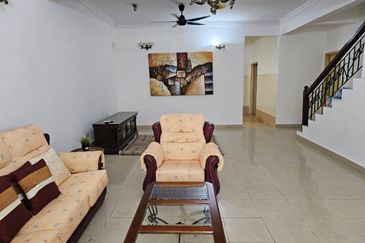 RENOVATED‼️ Double Storey Terrace @ Jalan Adang, Bukit Jelutong