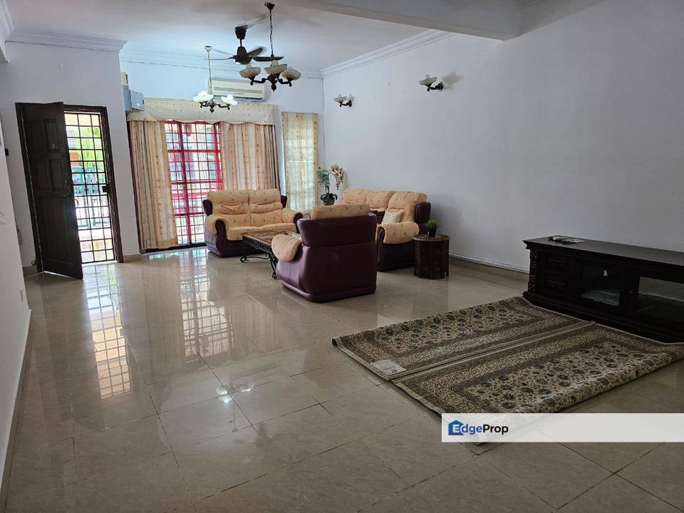 RENOVATED‼️ Double Storey Terrace @ Jalan Adang, Bukit Jelutong, Selangor, Bukit Jelutong