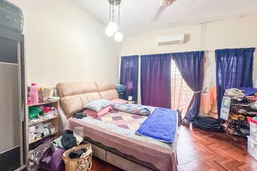 Taman Kristal, Dengkil