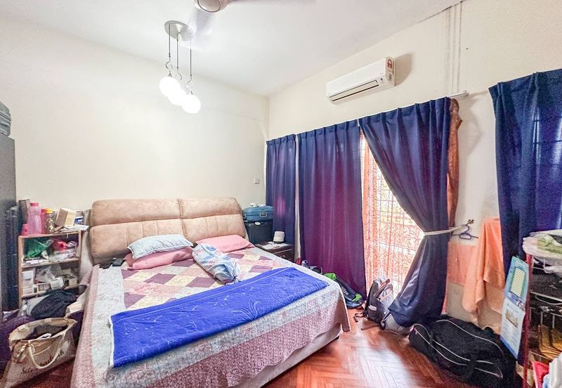 Taman Kristal, Dengkil