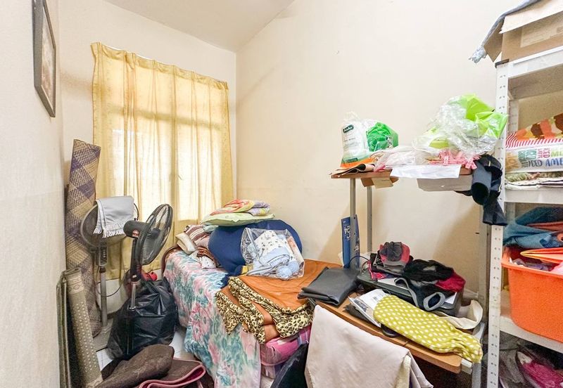 Taman Kristal, Dengkil