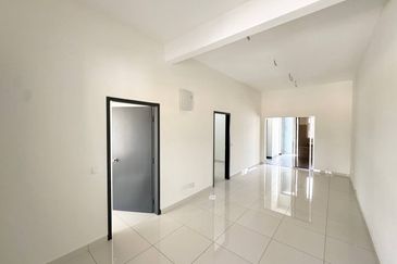 J1 Residence @ Jenderam