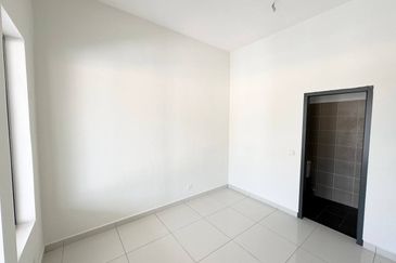 J1 Residence @ Jenderam