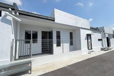 J1 Residence @ Jenderam