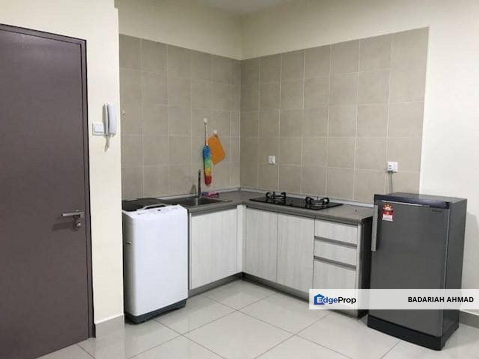 Fully Furnished Studio Unit Flexis One South Seri Kembangan Selangor, Selangor, Seri Kembangan