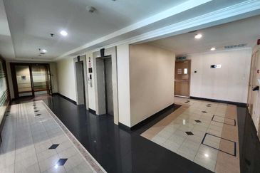 Renovated Spacious 4 Storey Office Building with Sub Basement Presint 16 Putrajaya