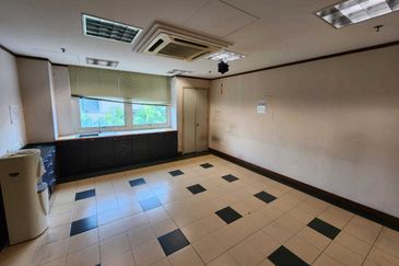 Renovated Spacious 4 Storey Office Building with Sub Basement Presint 16 Putrajaya