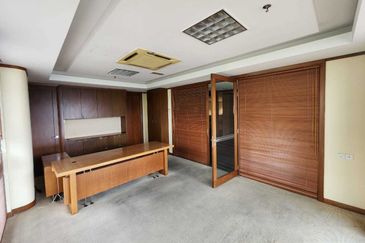 Renovated Spacious 4 Storey Office Building with Sub Basement Presint 16 Putrajaya