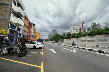 Jalan Sentul