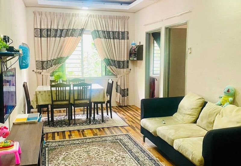 PANGSAPURI SRI DAHLIA LAMAN PUTRI 3 BANDAR PUTERI PUCHONG