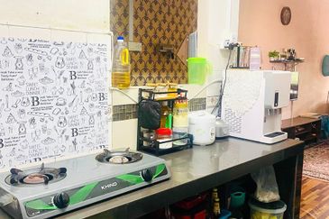 PANGSAPURI SRI DAHLIA LAMAN PUTRI 3 BANDAR PUTERI PUCHONG