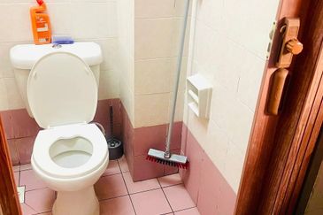 PANGSAPURI SRI DAHLIA LAMAN PUTRI 3 BANDAR PUTERI PUCHONG