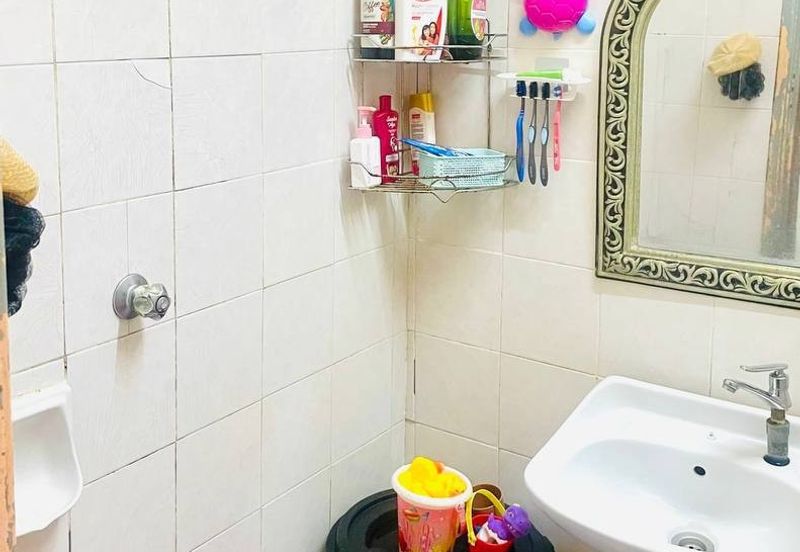 PANGSAPURI SRI DAHLIA LAMAN PUTRI 3 BANDAR PUTERI PUCHONG