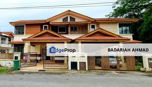 Near to Surau Double Storey Semi Detached Seksyen 3 Bandar Baru Bangi, Selangor, Bangi