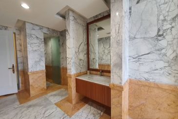 Vacant 8 Storey Stand Alone Building Cyberjaya Selangor