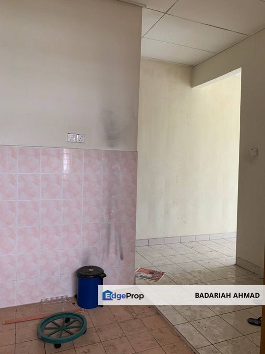 Near Masjid Al-Hasanah Apartment Kelompok Rajawali Seksyen 9 Bandar Baru Bangi, Selangor, Bangi