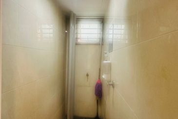 Renovated Corner Pangsapuri Sri Indah Seri Kembangan Selangor