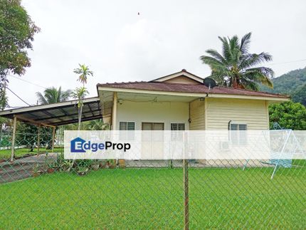 Old Style Single Storey Bungalow for sale in Raub, Pahang, Raub