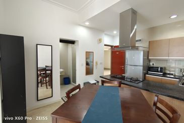 231 TR Serviced Suite