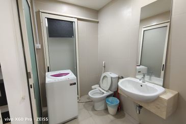 231 TR Serviced Suite