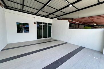 TERES SETINGKAT DI TAMAN TANJUNG PUTERI, KUALA KETIL KEDAH UNTUK DIJUAL