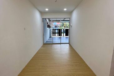 TERES SETINGKAT DI TAMAN TANJUNG PUTERI, KUALA KETIL KEDAH UNTUK DIJUAL