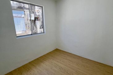 TERES SETINGKAT DI TAMAN TANJUNG PUTERI, KUALA KETIL KEDAH UNTUK DIJUAL