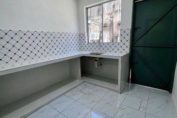 TERES SETINGKAT DI TAMAN TANJUNG PUTERI, KUALA KETIL KEDAH UNTUK DIJUAL