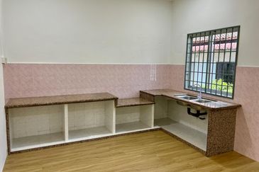 TERES SETINGKAT TAMAN DESA AMAN SUNGAI LALANG UNTUK DIJUAL ❗❗