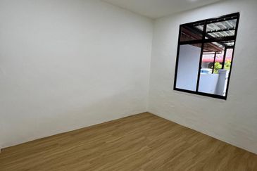 TERES SETINGKAT TAMAN DESA AMAN SUNGAI LALANG UNTUK DIJUAL ❗❗