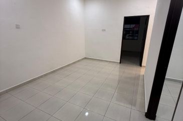 TERES SETINGKAT TAMAN KENARI KULIM UNTUK DIJUAL ❗❗